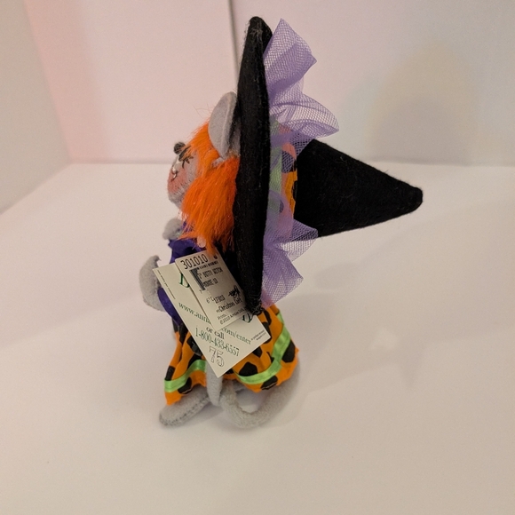 Annalee "6 inch Dotty Witch" Halloween Mouse Plush with Black Hat - 2010 - Picture 2 of 8